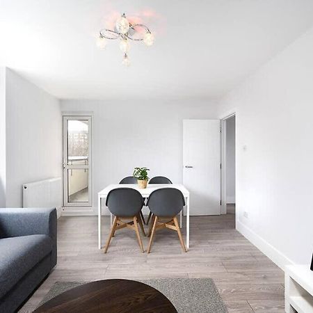 Charming Apartment In The Pleydell Estate London Exterior photo
