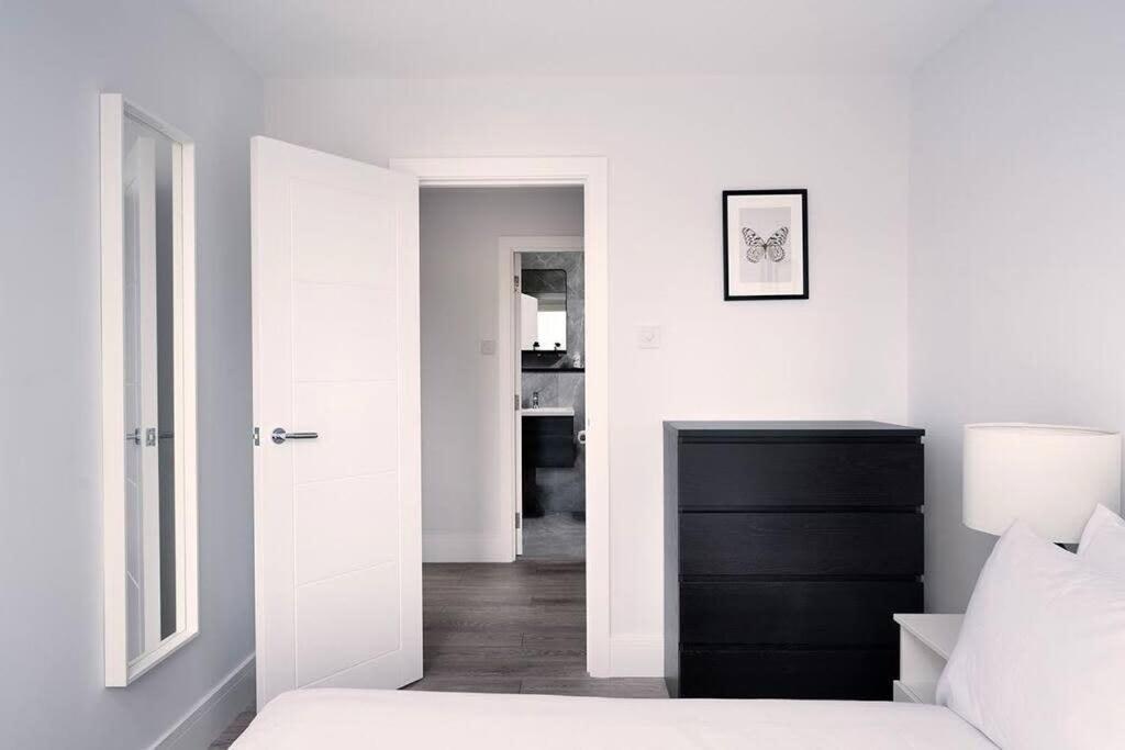 Charming Apartment In The Pleydell Estate London Exterior photo