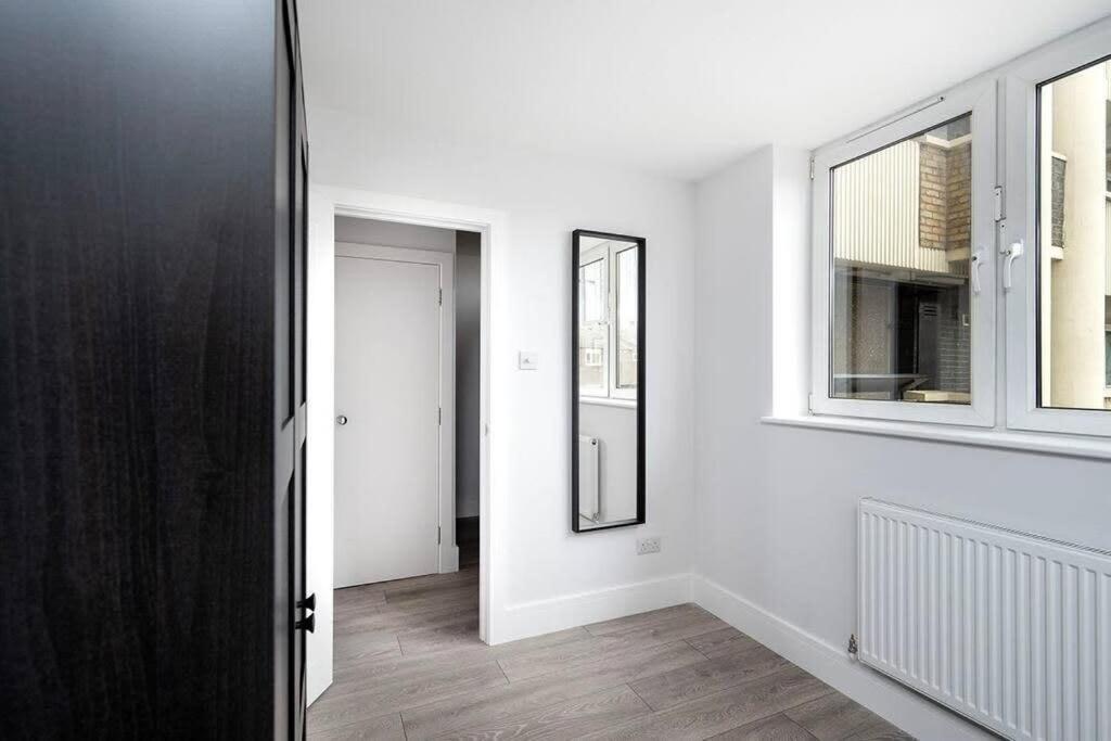 Charming Apartment In The Pleydell Estate London Exterior photo